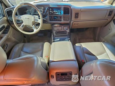 Zdjęcie 8 z 15 samochodu: 2003 GMC YUKON XL DENALI VIN:1GKFK66U53J333833 - miniatura