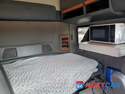 Zdjęcie 6 z 10 samochodu: 2012 INTERNATIONAL PROSTAR SEMI TRUCK VIN:3HSDJSJR6CN619941 - miniatura