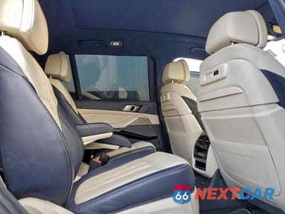 Zdjęcie 11 z 12 samochodu: 2019 BMW X7 XDRIVE50I VIN:5UXCX4C59KLB39991 - miniatura