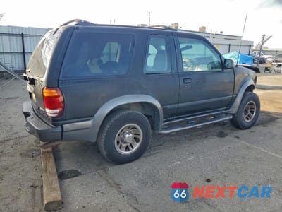 Trzecie zdjęcie samochodu z tyłu: 1998 FORD EXPLORER VIN:1FMYU22E8WUB33145 - miniatura