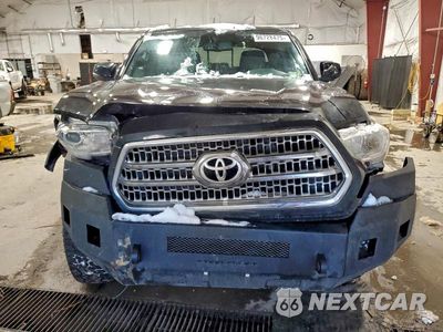Piąte zdjęcie samochodu w środku: 2017 TOYOTA TACOMA DOUBLE CAB VIN:3TMCZ5AN8HM089187 - miniatura