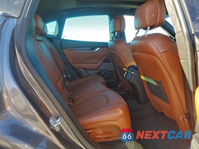 Zdjęcie 10 z 12 samochodu: 2019 MASERATI LEVANTE VIN:ZN661XUA5KX322564 - miniatura