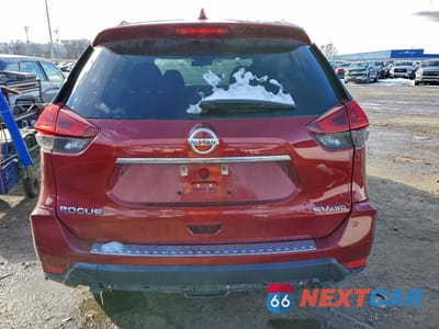 Zdjęcie 6 z 13 samochodu: 2018 NISSAN ROGUE S VIN:5N1AT2MV1JC806602 - miniatura