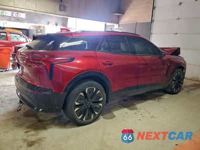 Trzecie zdjęcie samochodu z tyłu: 2024 CHEVROLET BLAZER RS VIN:3GNKDCRJ3RS143032 - miniatura