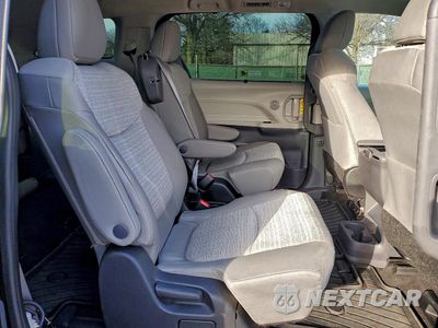 Zdjęcie 11 z 15 samochodu: 2022 TOYOTA SIENNA LE VIN:5TDBRKEC2NS079902 - miniatura