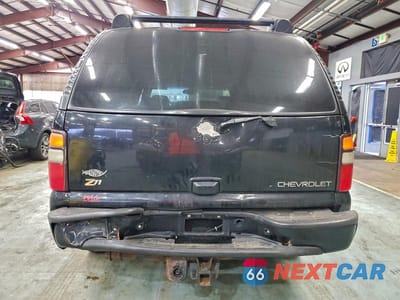 Zdjęcie 6 z 12 samochodu: 2004 CHEVROLET SUBURBAN K1500 VIN:3GNFK16T64G138601 - miniatura