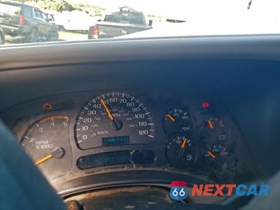Zdjęcie 9 z 12 samochodu: 2004 CHEVROLET SILVERADO K3500 VIN:1GCJK33244F264001 - miniatura