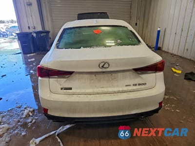 Zdjęcie 6 z 13 samochodu: 2017 LEXUS IS 300 BASE VIN:JTHCM1D2XH5015976 - miniatura