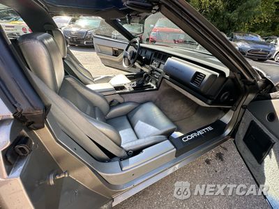 Piąte zdjęcie samochodu w środku: 1984 CHEVROLET CORVETTE VIN:1G1AY0780E5147284 - miniatura