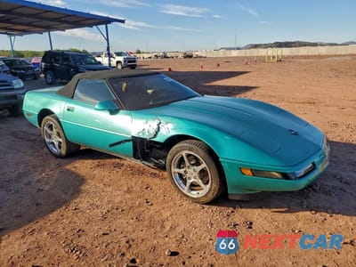 Czwarte zdjęcie samochodu z boku: 1991 CHEVROLET CORVETTE VIN:1G1YY3388M5106776 - miniatura