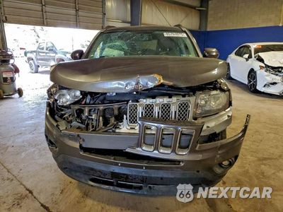 Piąte zdjęcie samochodu w środku: 2016 JEEP COMPASS LATITUDE VIN:1C4NJDEB1GD596324 - miniatura