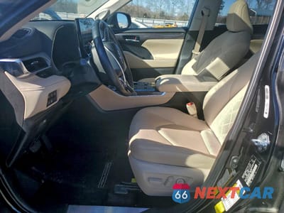 Zdjęcie 7 z 14 samochodu: 2023 TOYOTA HIGHLANDER HYBRID LIMITED VIN:5TDEBRCH9PS131814 - miniatura
