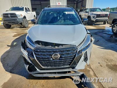 Piąte zdjęcie samochodu w środku: 2021 NISSAN KICKS SR VIN:3N1CP5DV5ML517219 - miniatura