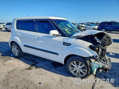 Czwarte zdjęcie samochodu z boku: 2013 KIA SOUL VIN:KNDJT2A56D7549202 - miniatura
