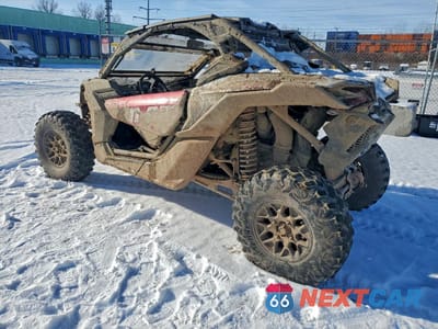Trzecie zdjęcie samochodu z tyłu: 2025 CAN-AM MAVERICK X3 DS TURBO VIN:3JBVGAY46SE000211 - miniatura