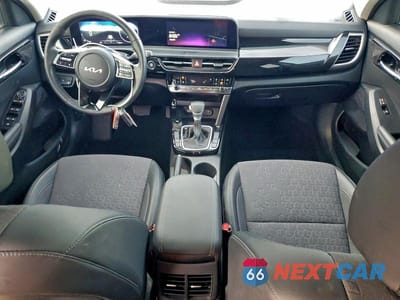 Zdjęcie 8 z 12 samochodu: 2024 KIA SELTOS S VIN:KNDEU2AA2R7640096 - miniatura