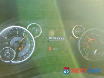 Zdjęcie 9 z 12 samochodu: 2020 RAM 2500 4WD V8 CREW CAB 6.4L VIN:3C6UR5HJ0LG111432 - miniatura