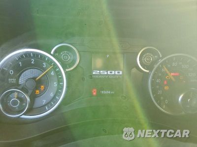 Zdjęcie 9 z 12 samochodu: 2020 RAM 2500 4WD V8 CREW CAB 6.4L VIN:3C6UR5HJ0LG111432 - miniatura