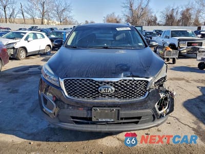 Piąte zdjęcie samochodu w środku: 2016 KIA SORENTO LX VIN:5XYPGDA53GG104479 - miniatura