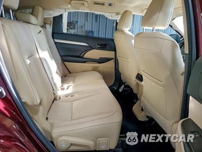 Zdjęcie 11 z 12 samochodu: 2018 TOYOTA HIGHLANDER LE VIN:5TDBZRFH1JS869009 - miniatura