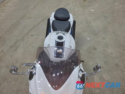 Piąte zdjęcie samochodu w środku: 2017 SUZUKI GSX1300 RA VIN:JS1GX72B2H2101441 - miniatura