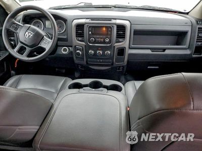 Zdjęcie 8 z 11 samochodu: 2018 RAM 1500 ST VIN:1C6RR6FT7JS211632 - miniatura