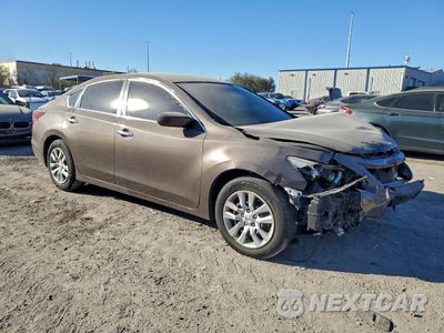 Czwarte zdjęcie samochodu z boku: 2015 NISSAN ALTIMA 2.5 VIN:1N4AL3AP3FN882405 - miniatura