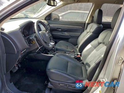 Zdjęcie 7 z 11 samochodu: 2020 MITSUBISHI OUTLANDER SE VIN:JA4AZ3A39LZ037899 - miniatura