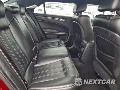 Zdjęcie 10 z 12 samochodu: 2019 CHRYSLER 300 S VIN:2C3CCABG5KH654015 - miniatura