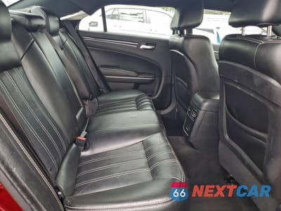 Zdjęcie 10 z 14 samochodu: 2019 CHRYSLER 300 S VIN:2C3CCABG5KH654015 - miniatura