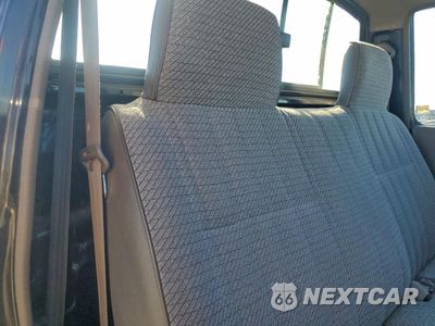 Zdjęcie 10 z 12 samochodu: 1993 TOYOTA PICKUP 1/2 TON SHORT WHEELBASE DX VIN:4TARN01P2PZ124308 - miniatura