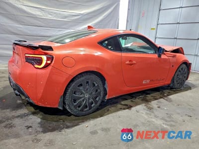 Trzecie zdjęcie samochodu z tyłu: 2017 TOYOTA 86 BASE VIN:JF1ZNAA14H8706977 - miniatura