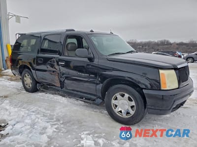 Czwarte zdjęcie samochodu z boku: 2003 CADILLAC ESCALADE ESV VIN:3GYFK66N33G231530 - miniatura