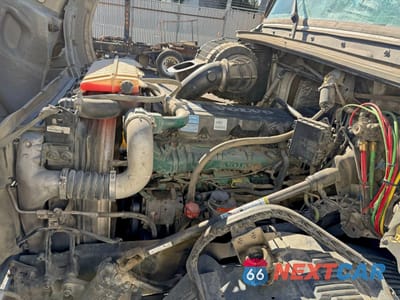 Zdjęcie 7 z 10 samochodu: 2014 VOLVO VN VNL VIN:4V4NC9EH0EN158756 - miniatura