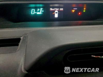 Zdjęcie 9 z 12 samochodu: 2013 TOYOTA PRIUS C TWO VIN:JTDKDTB36D1031548 - miniatura