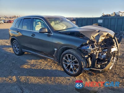 Czwarte zdjęcie samochodu z boku: 2025 BMW X5 XDRIVE40I VIN:5UX23EU05S9W72060 - miniatura
