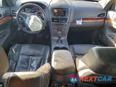 Zdjęcie 8 z 13 samochodu: 2015 LINCOLN MKT VIN:2LMHJ5NK0FBL04640 - miniatura