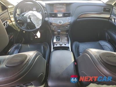 Zdjęcie 8 z 14 samochodu: 2015 INFINITI Q70L 3.7 VIN:JN1BY1PP8FM601378 - miniatura