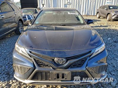 Piąte zdjęcie samochodu w środku: 2021 TOYOTA CAMRY XSE VIN:4T1K61BKXMU039457 - miniatura