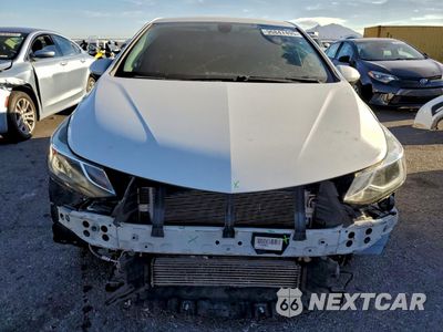 Piąte zdjęcie samochodu w środku: 2017 CHEVROLET CRUZE LT VIN:1G1BE5SM0H7192037 - miniatura
