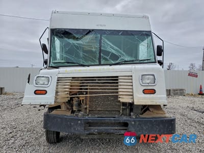Piąte zdjęcie samochodu w środku: 2021 FORD F59 DELIVERY TRUCK VIN:1F64F5KN9M0A07284 - miniatura