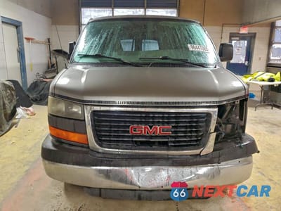 Piąte zdjęcie samochodu w środku: 2010 GMC SAVANA G2500 LT VIN:1GJZGRDG1A1109196 - miniatura