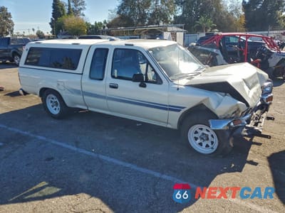 Czwarte zdjęcie samochodu z boku: 1994 TOYOTA PICKUP 1/2 TON EXTRA LONG WHEELBASE VIN:JT4VN93D1R5039433 - miniatura