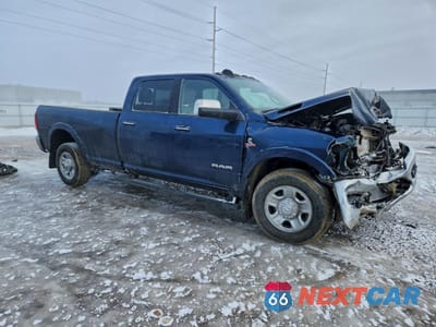Czwarte zdjęcie samochodu z boku: 2022 RAM 2500 LARAMIE VIN:3C6UR5KL9NG400239 - miniatura