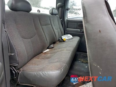 Zdjęcie 10 z 11 samochodu: 2004 CHEVROLET SILVERADO K1500 VIN:2GCEK19V241109476 - miniatura