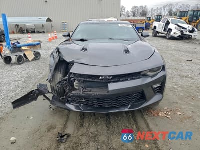Piąte zdjęcie samochodu w środku: 2018 CHEVROLET CAMARO SS VIN:1G1FF1R73J0190708 - miniatura