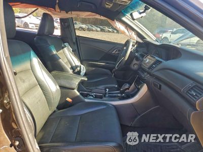 Zdjęcie 7 z 14 samochodu: 2017 HONDA ACCORD SPORT VIN:1HGCR2F54HA285276 - miniatura