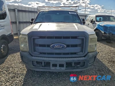 Piąte zdjęcie samochodu w środku: 2013 FORD F250 SUPER DUTY VIN:1FDBF2A68DEB65529 - miniatura