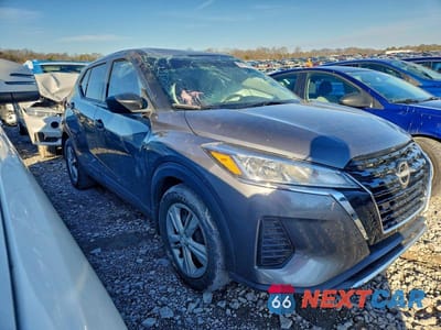 Czwarte zdjęcie samochodu z boku: 2022 NISSAN KICKS S VIN:3N1CP5BV9NL513677 - miniatura