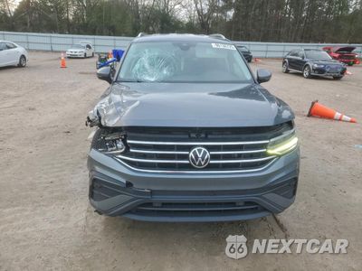 Piąte zdjęcie samochodu w środku: 2022 VOLKSWAGEN TIGUAN SE VIN:3VV3B7AX1NM077557 - miniatura